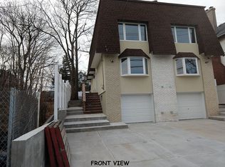 754 Tompkins Ave, Staten Island, NY 10305