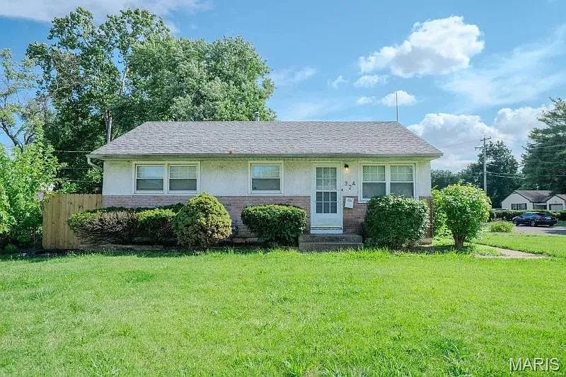 1st image of 324 Shepley Dr