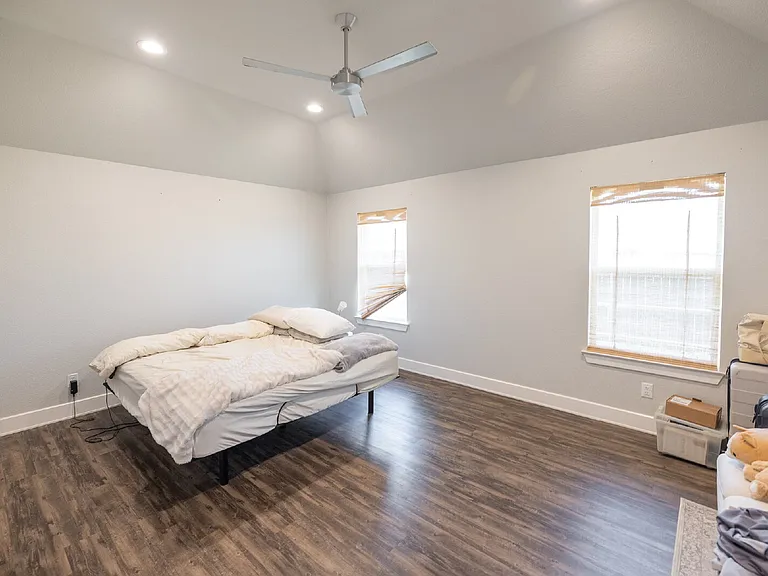 4618 Ebbets Dr — Photo 16