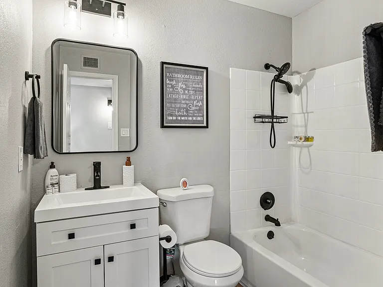 2542 N 41st Ave #A — Photo 21
