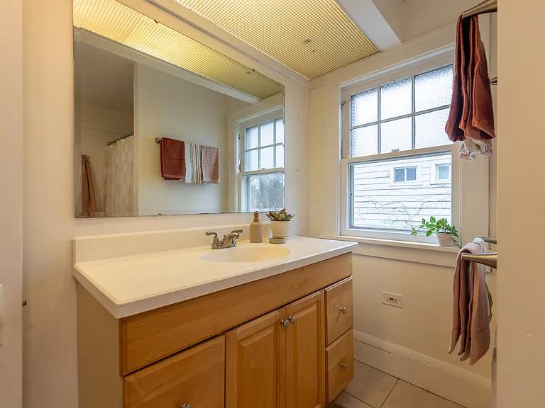 3354 Altamont Ave — Photo 15