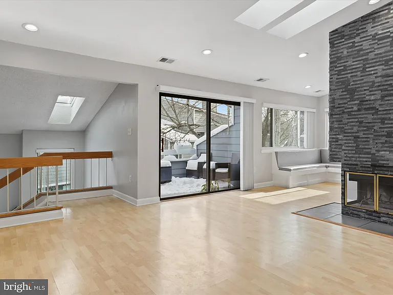 1911 Villaridge Dr #B-1911B — Photo 6