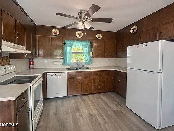 4th image of 1 Peach Tree Rd