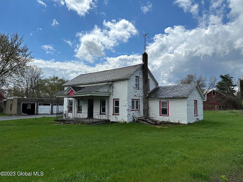 4th image of 32 Stevens Lane