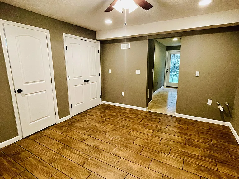 142 Old Tavern Cir #1 — Photo 32