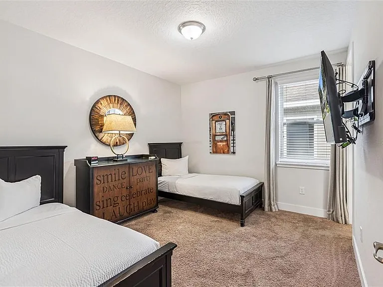 310 Pendant Ct — Photo 19