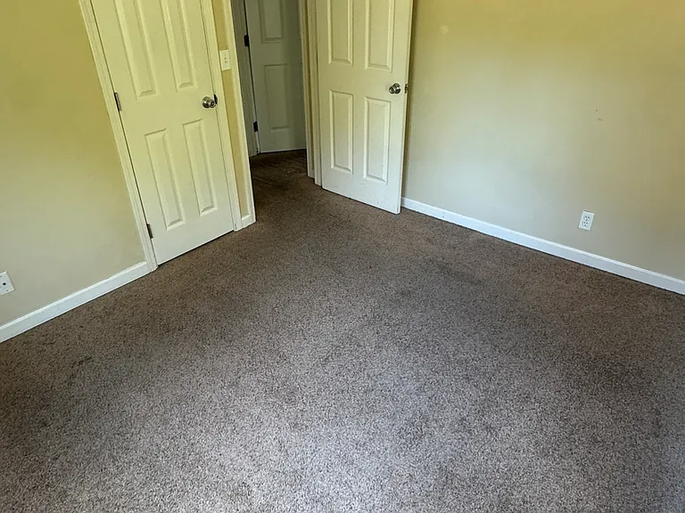 223 Poplar St — Photo 4