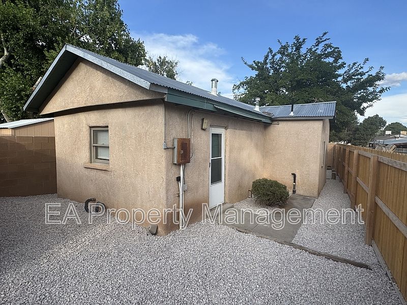 1st image of 8906 Guadalupe Trl NW