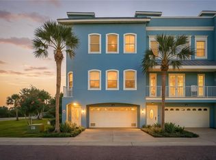 1197 Flying Fish Ln, Tarpon Springs, FL 34689