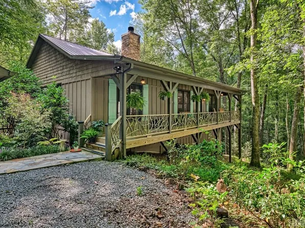 33 White Dogwood Court, Sapphire, NC 28774