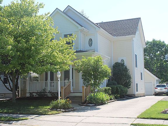 2nd image of 2920 Roanoke Ave
