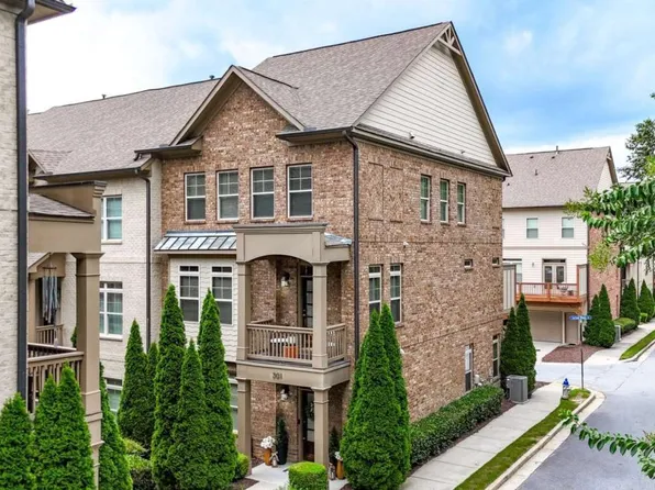 301 Garland Woods Ct, Smyrna, GA 30082