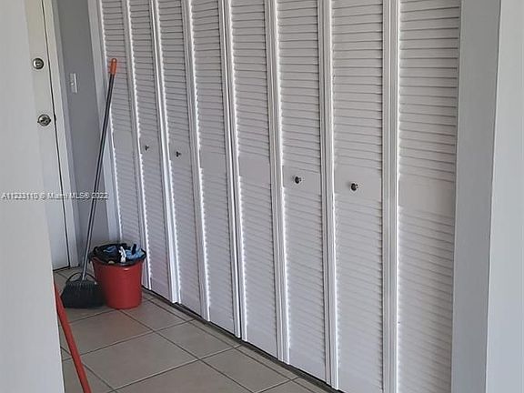 4th image of 2000 NE 135th St APT 202
