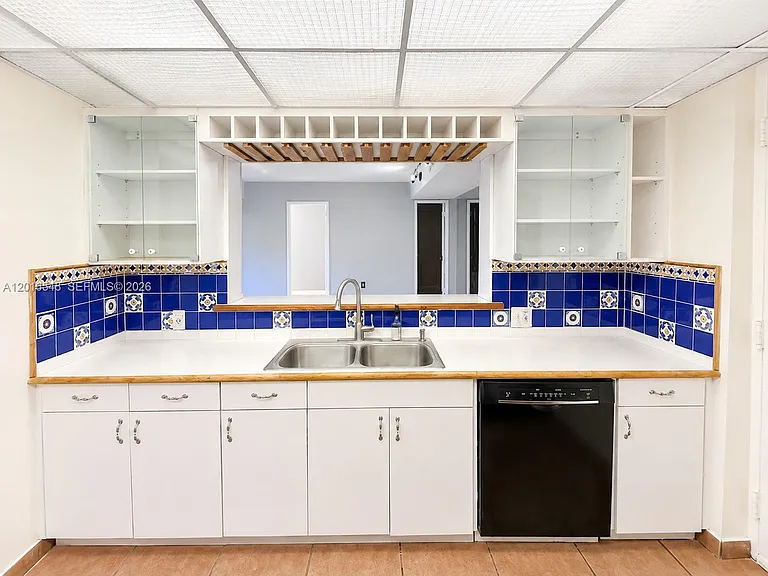 110 Salamanca Ave #PENTHOUSE — Photo 6