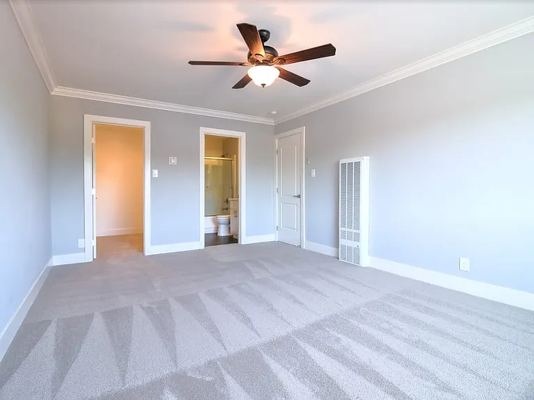 Stone Creek Apartments — Photo 8