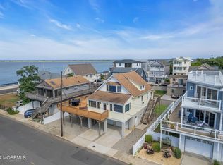 3 Snug Harbor Ave, Highlands, NJ 07732