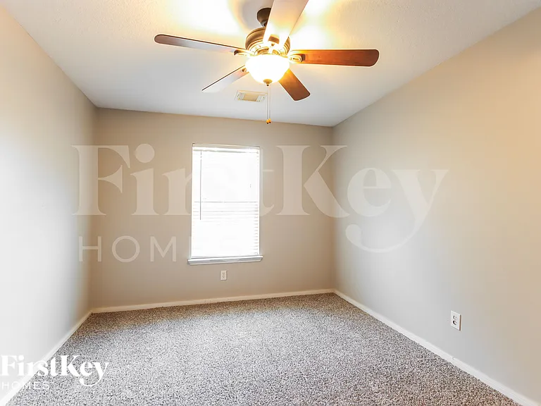 18222 Noble Forest Dr — Photo 13