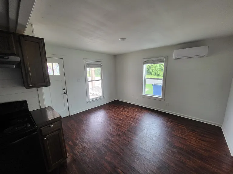 1000 N Poplar St #A — Photo 6