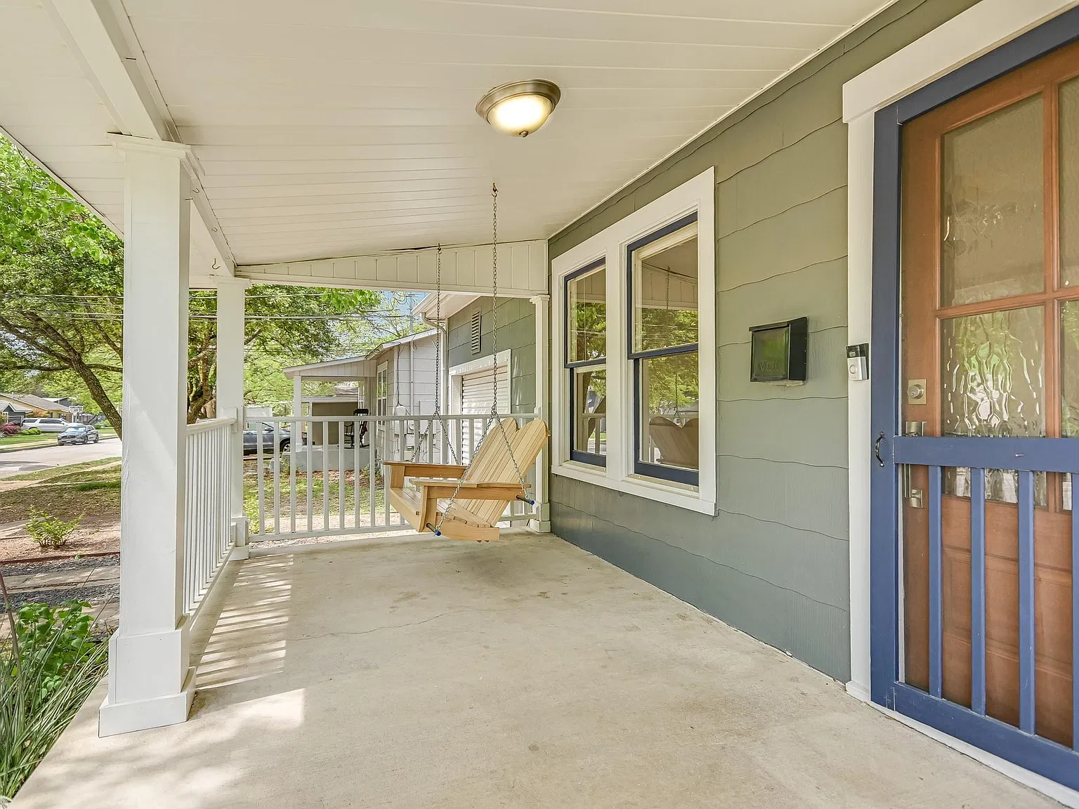 3 bed, 2.0 bath, 1726 sqft, $3,750 — Photo 3