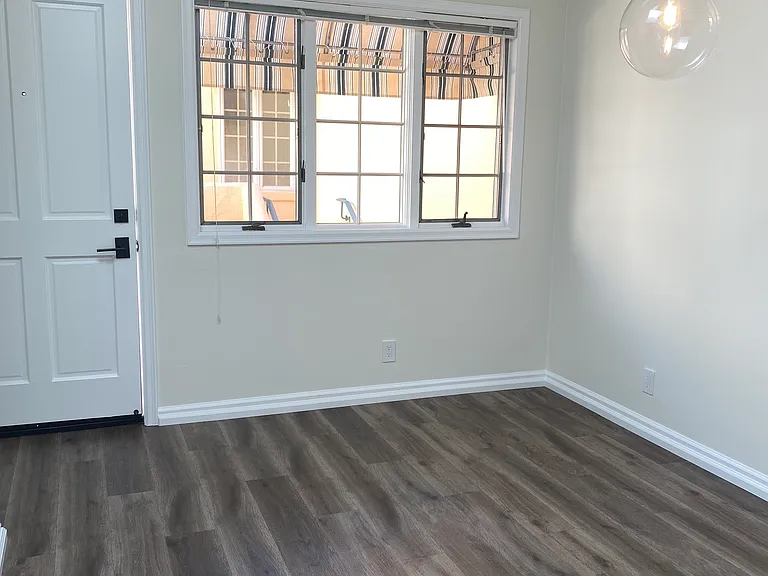 11 E Napa St #D — Photo 4
