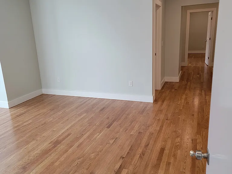 731 N Broadway #2 — Photo 6