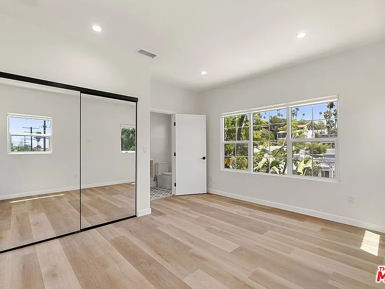 1305 Lucile Ave #2 — Photo 10