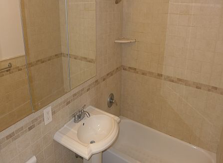4th image of 301 E 47th St APT 8O