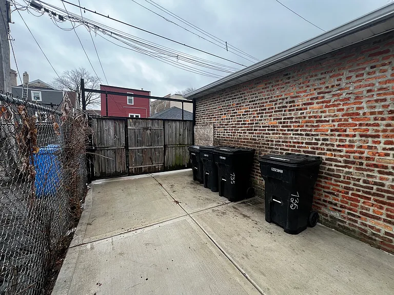735 N Hamlin Ave #1 — Photo 21