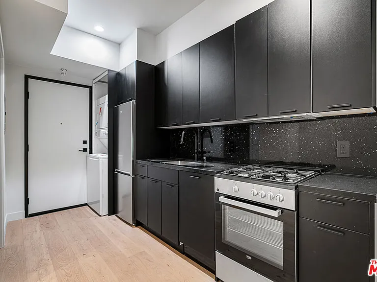 12320 Montana Ave #108 — Photo 5