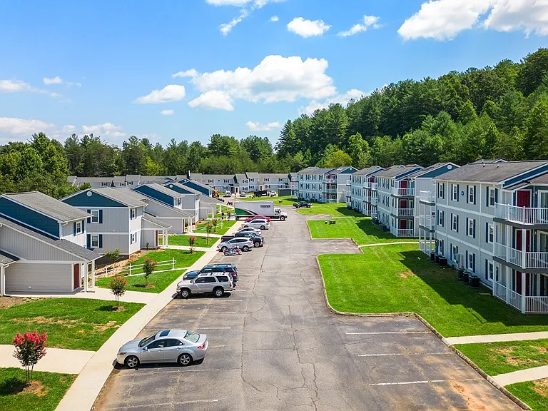 Riverview Apartments — Photo 4