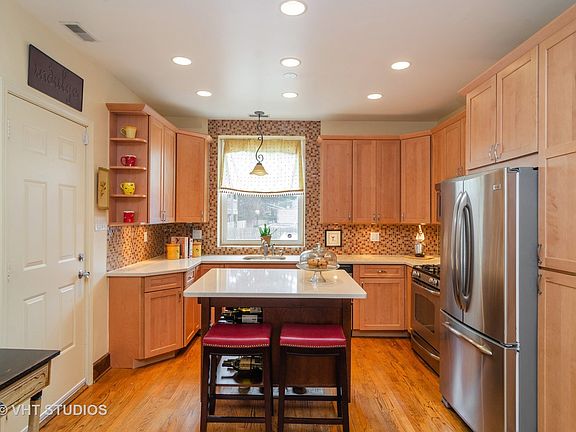 5th image of 1307 W Sunnyside Ave #1