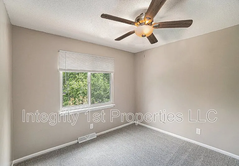 1926 W 36th Ave — Photo 14