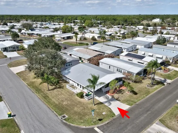 856 Periwinkle Cir, Barefoot Bay, FL 32976