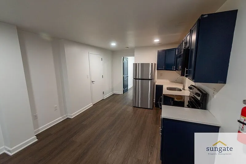 2 bed, 1.0 bath, 500 sqft, $1,400 — Photo 4