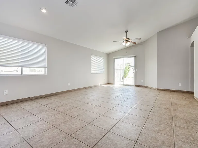 2401 Cypress Island Ct — Photo 4