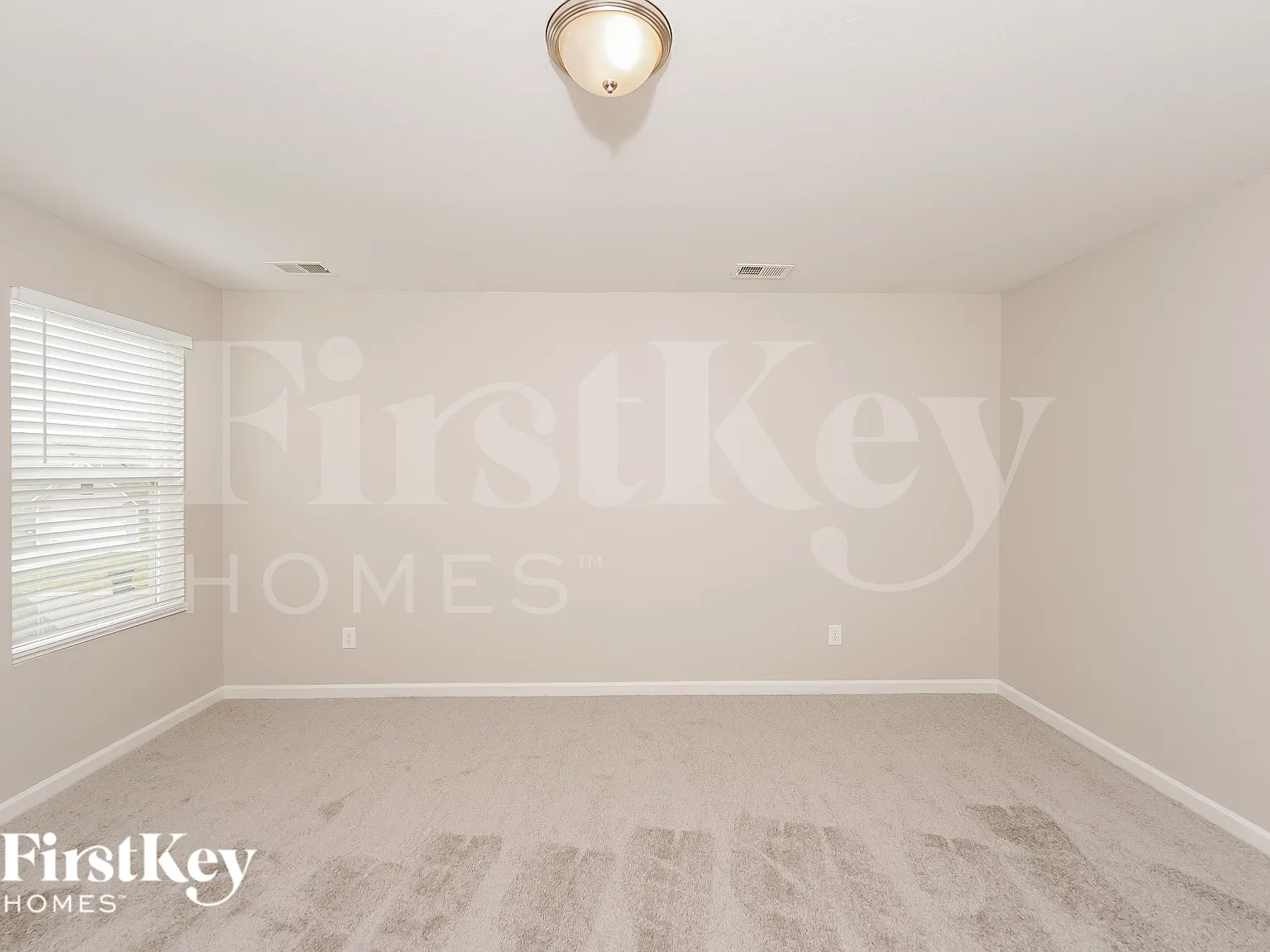4 bed, 2.5 bath, 1889 sqft, $1,900 — Photo 4