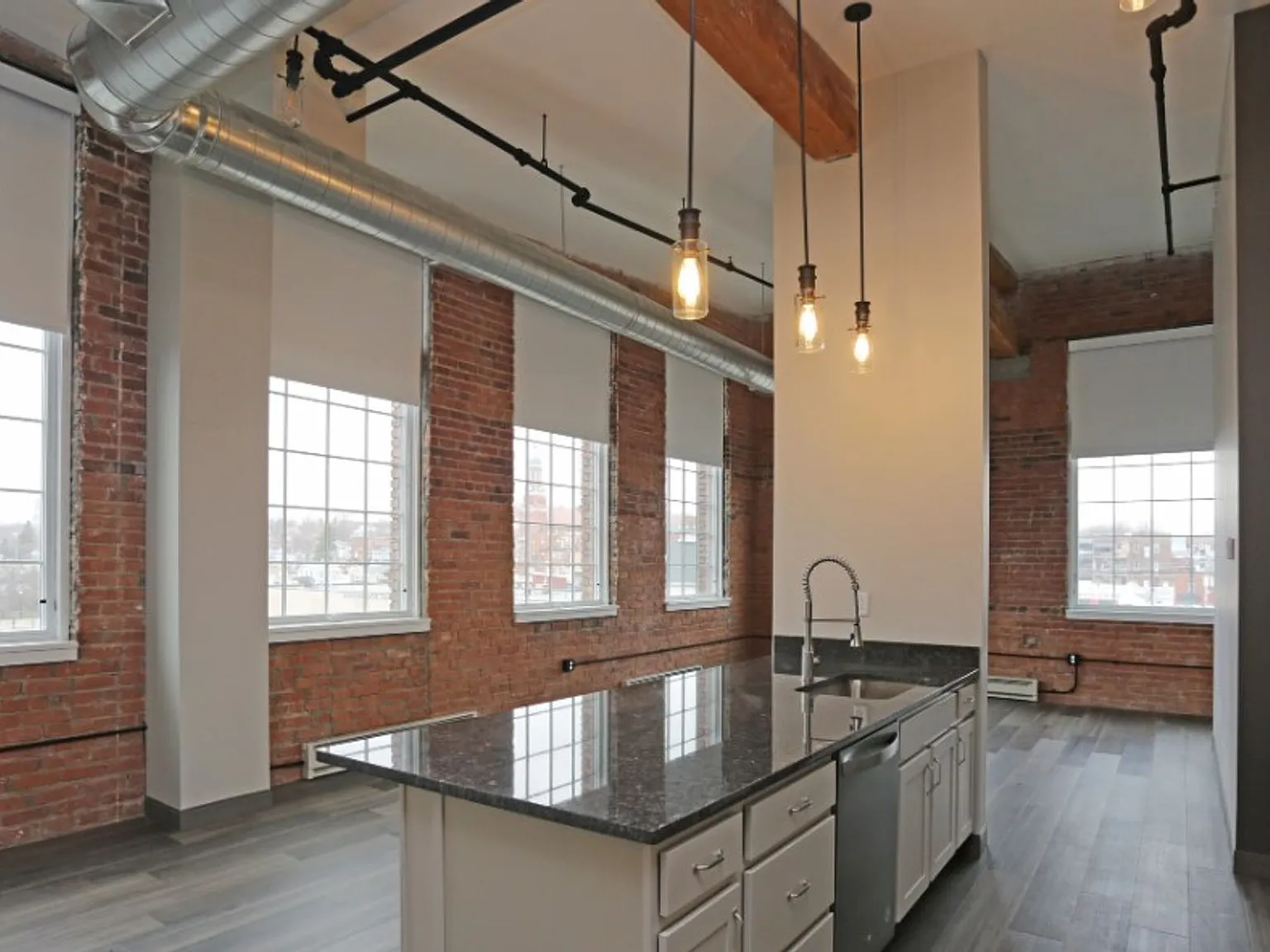 Oak Knitting Mill Apartments Franklin Square Available — Photo 2