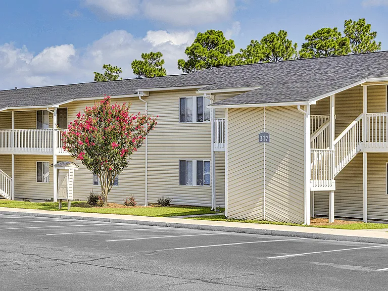 Patriot Point Apartment Homes — Photo 11