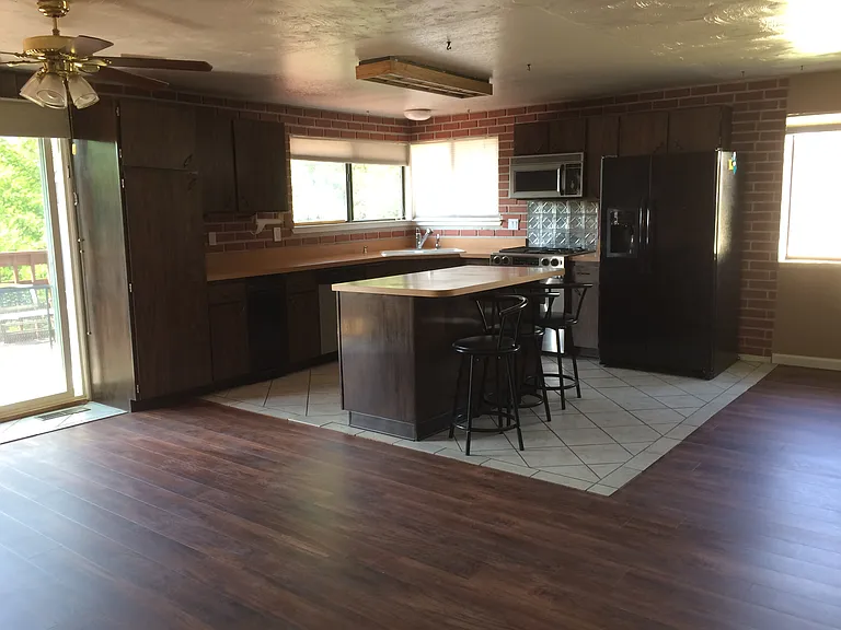 Kitchen with Island