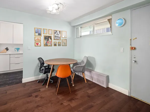 185 Park Row APT 13F, Manhattan, NY 10038