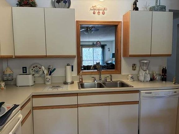 2nd image of 11 Hummingbird Road #6