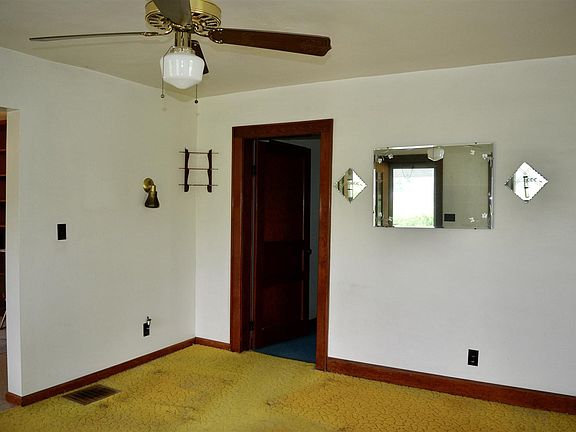 3rd image of 8492 N State Road 43