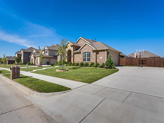 3rd image of 713 Whippoorwill Dr
