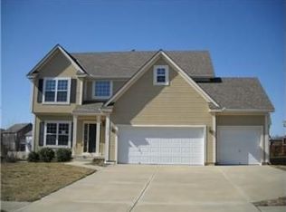 2404 SW Current Ln, Lees Summit, MO 64082