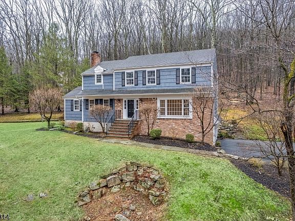 3rd image of 67 Frog Hollow Rd