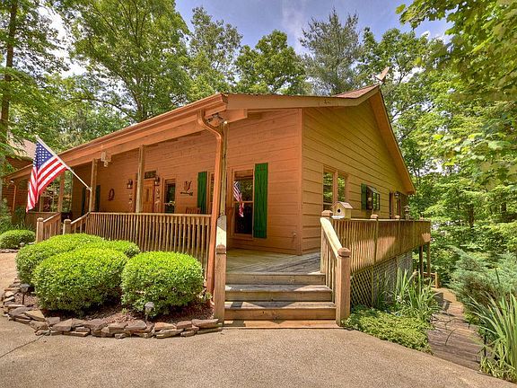 4th image of 38 Alderwood Ln