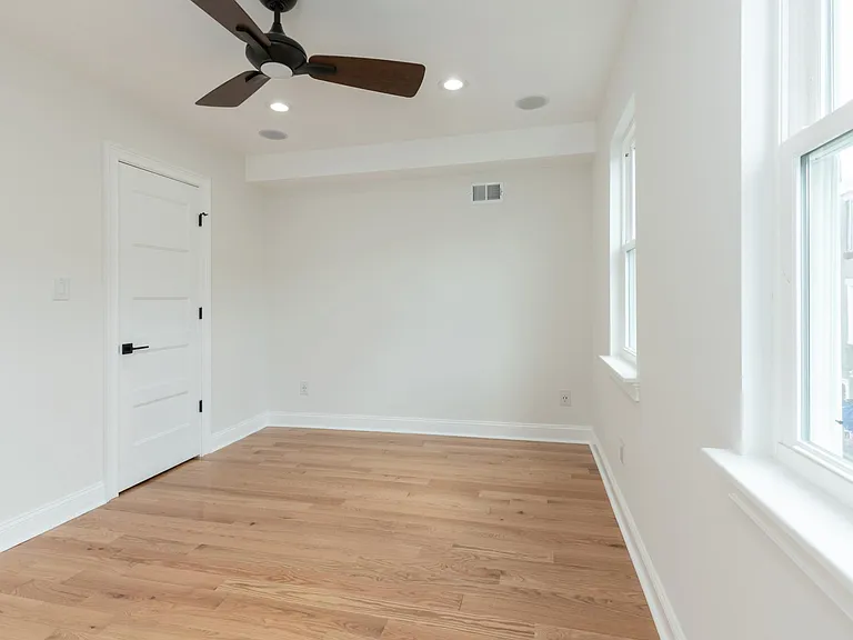 436 Manton St — Photo 17