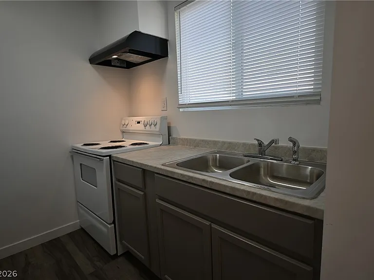 378 N 13th St #378 — Photo 8