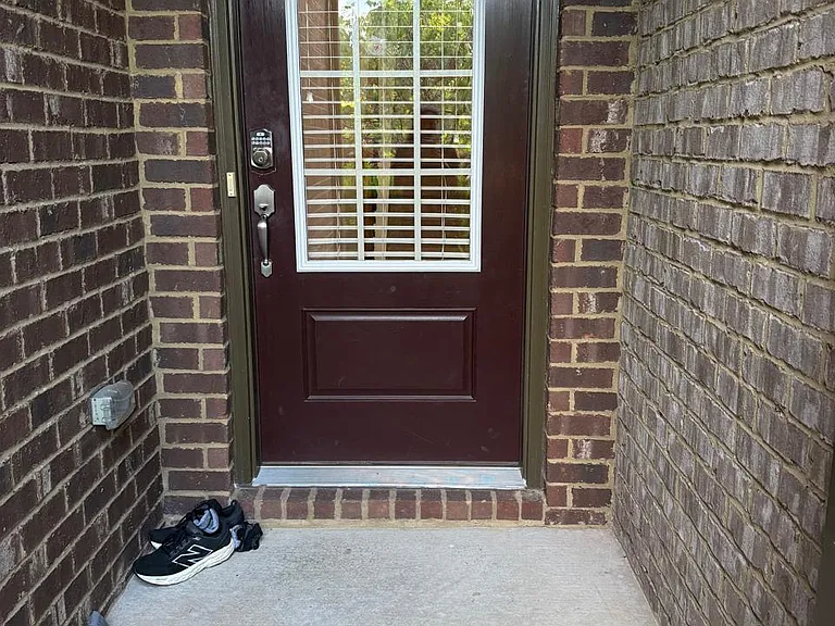 2124 Greencrest Cir — Photo 12