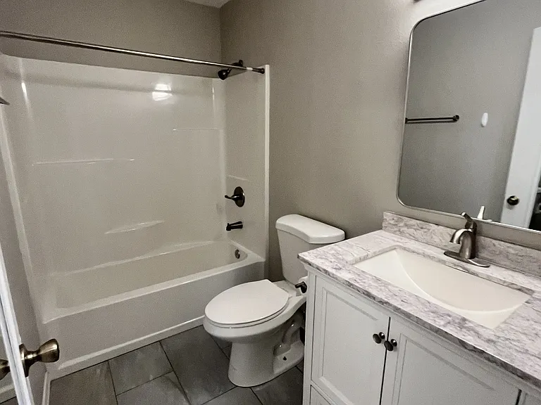 1400 NE 118th Ave #1 — Photo 4